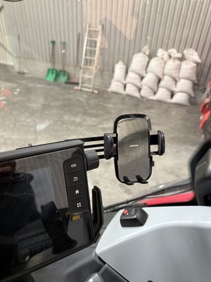 Valtra Versu – Phone Holder