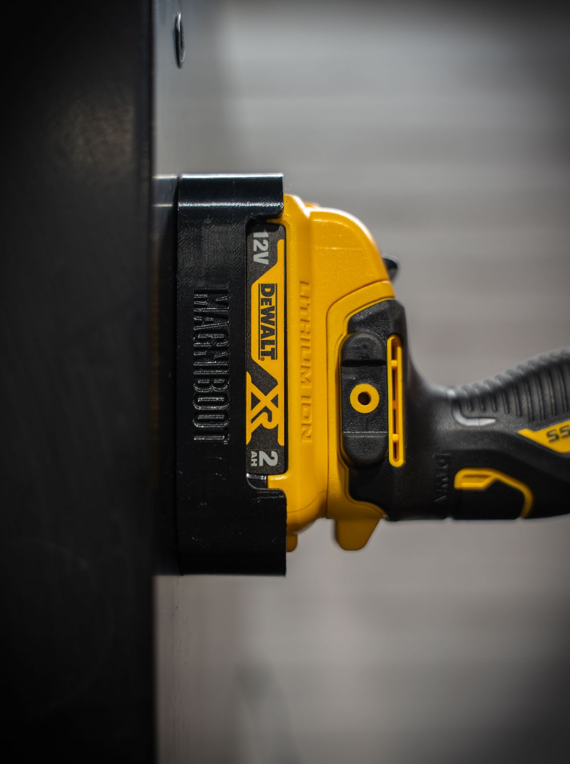 DeWalt XR &amp; G-Series Magnetic Boot 12V 2/3AH