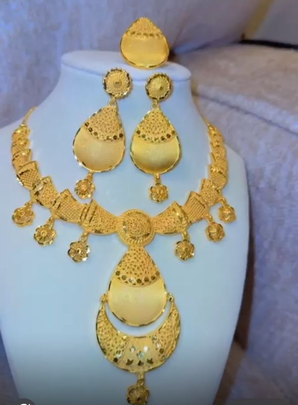 Zhulaika Premium Gold Plated Necklace Set