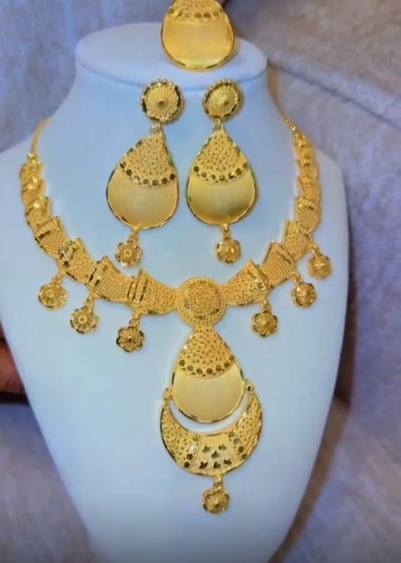 Zhulaika Premium Gold Plated Necklace Set