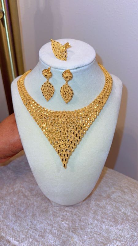 Saffia Premium Gold Plated Necklace Set