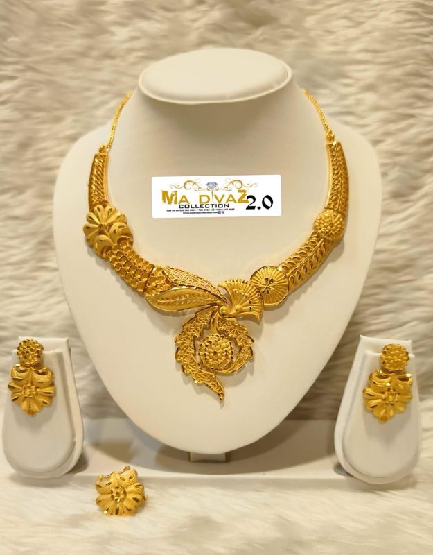 Njillan Premium Gold Plated Necklace Set