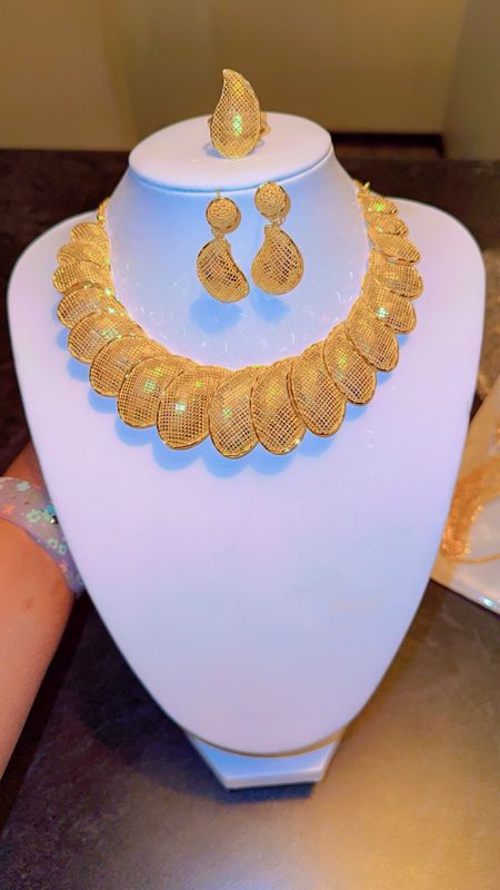 Amy Premium Gold Plated Necklace Set