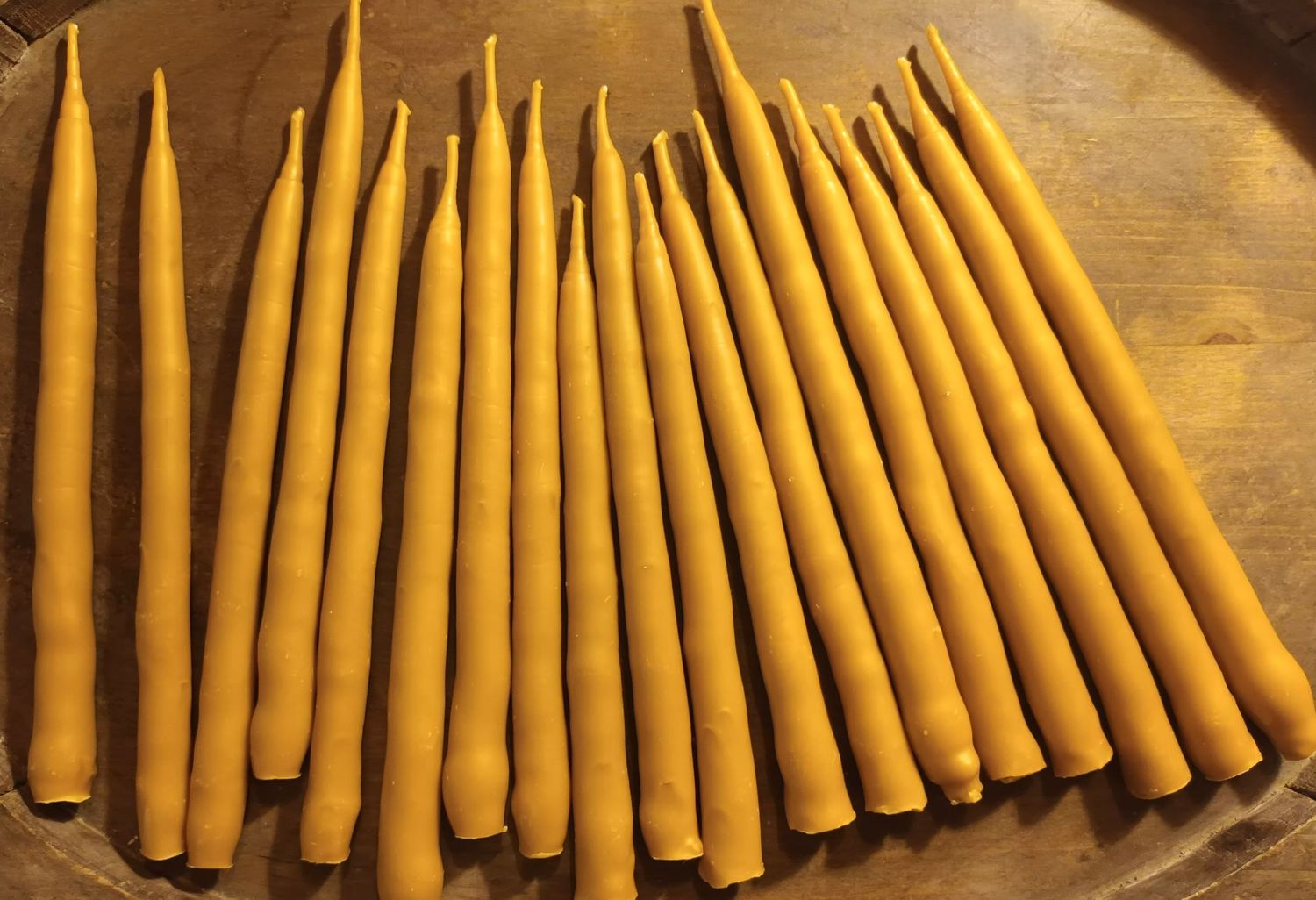 Luma d'or, 10 cierges en cire d'abeille fabrication artisanale