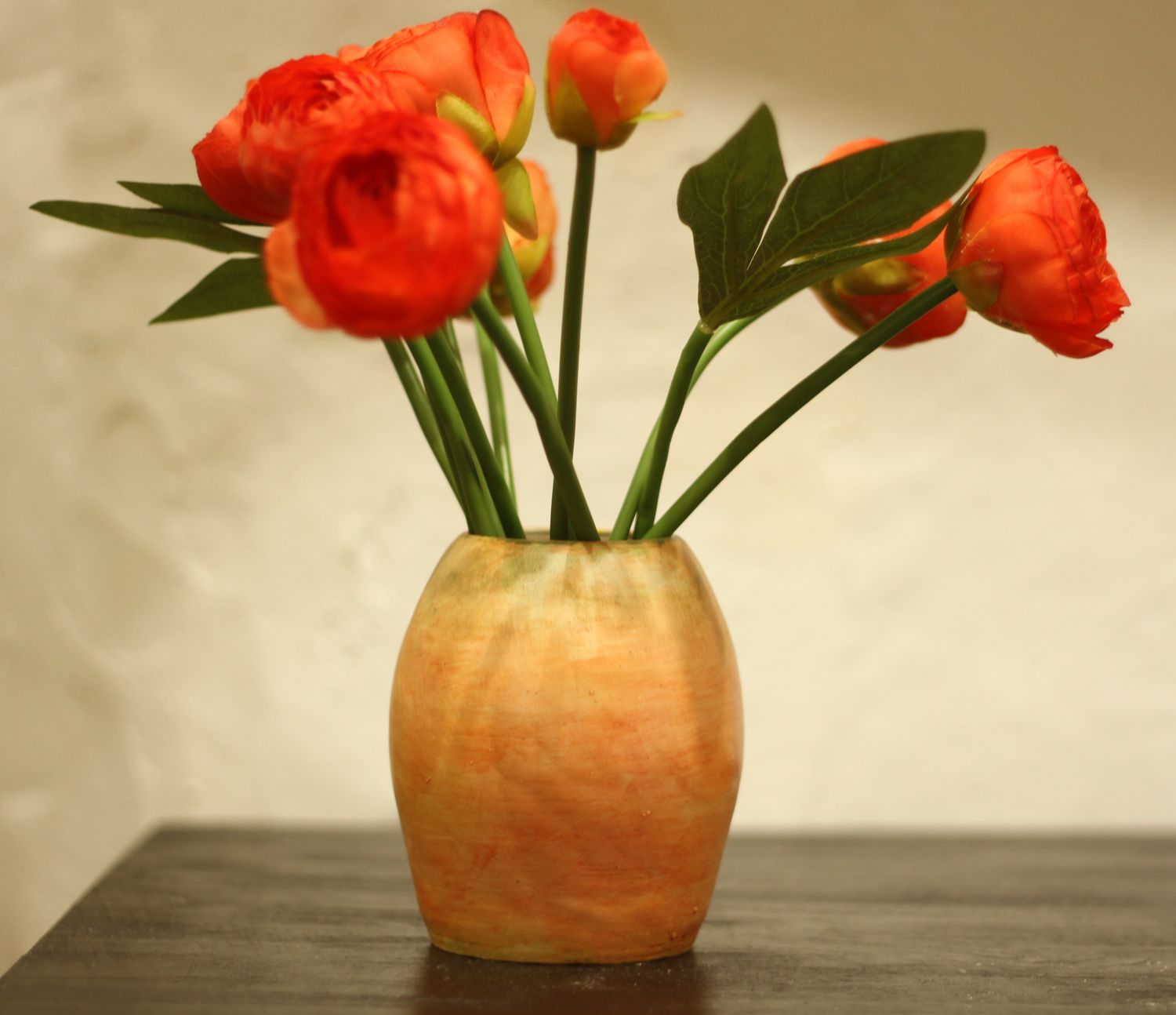 Vase en grès mangue