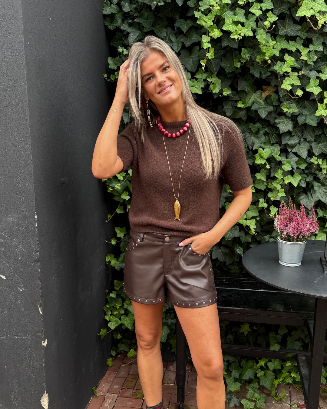 AYA LEATHER STUDS SHORT brown