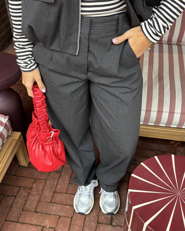 PINSTRIPE TAPERED PANTS grey