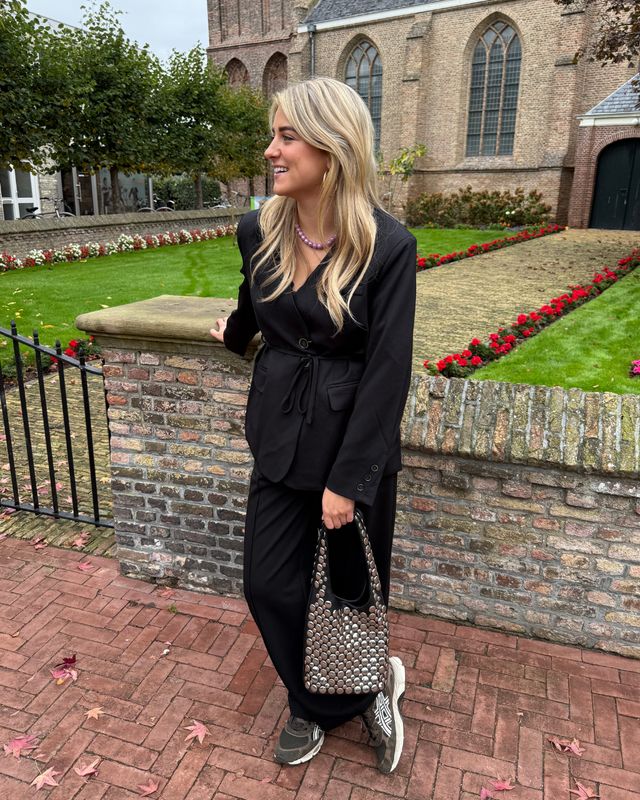 STUDS LEATHER BAG black