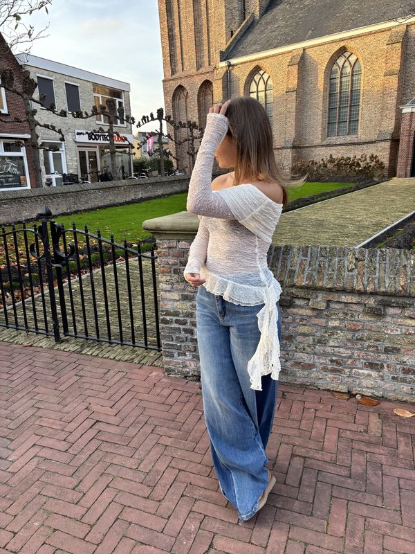 Soy off shoulder lace top