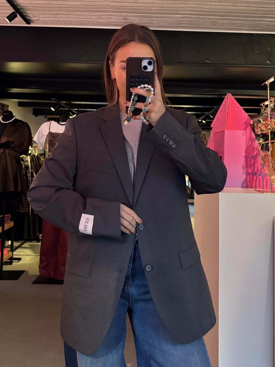 Attire Amsterdam - blazer Louis Vuitton