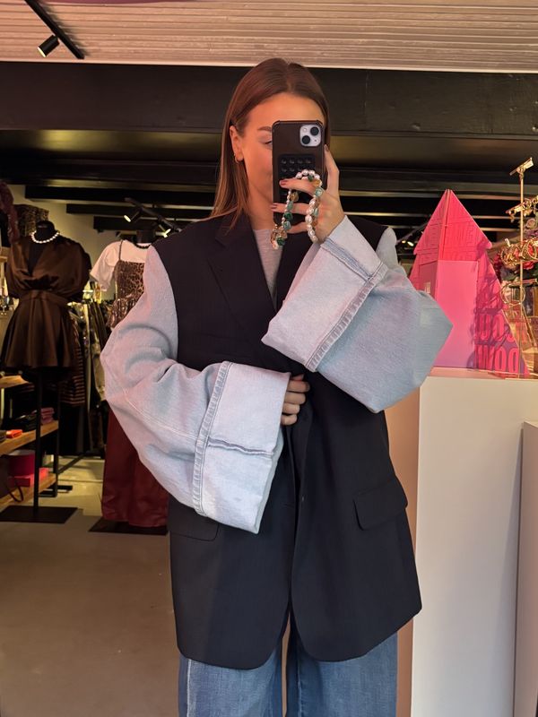 Attire Amsterdam - denim blazer