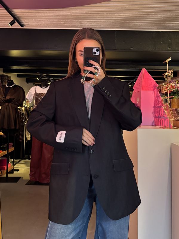 Attire Amsterdam - blazer Gucci