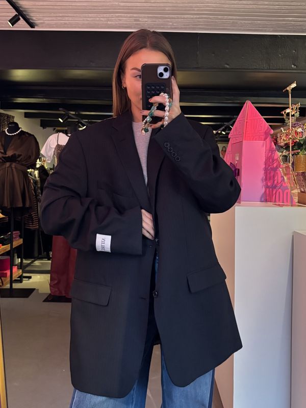 Attire Amsterdam - blazer Dior