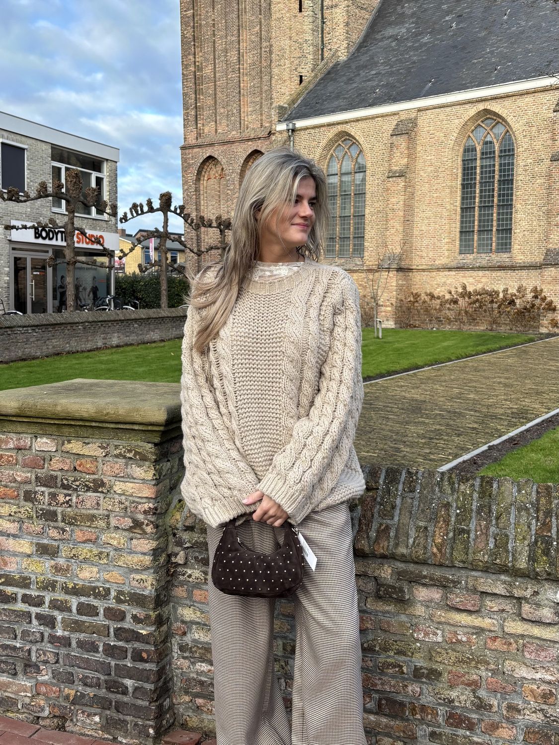 Mely kabeltrui taupe