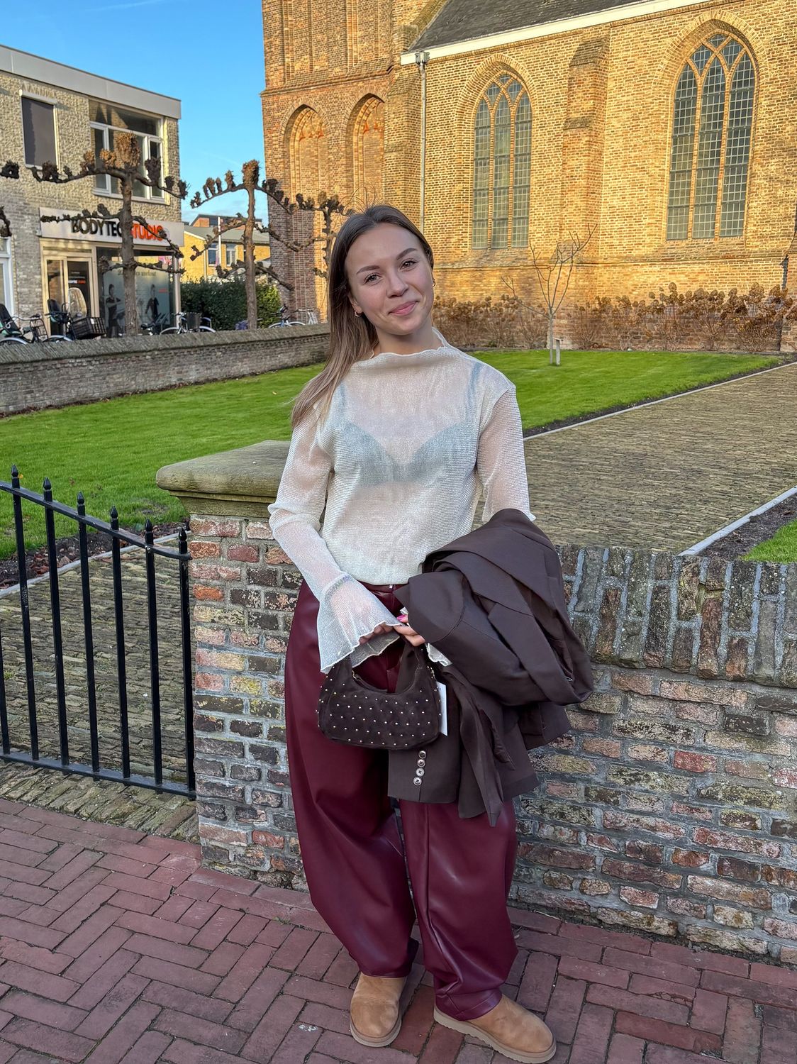 Kaya sparkle top beige