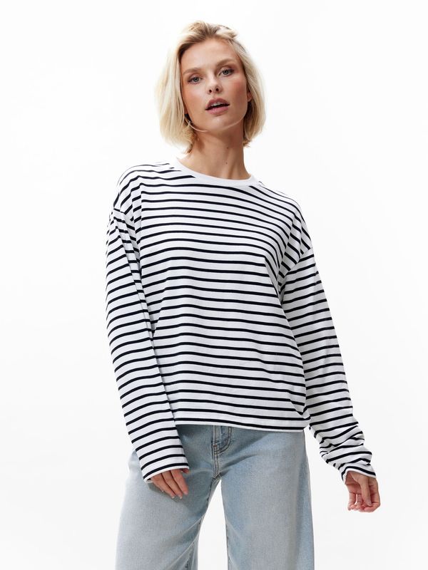 Relaxed striped longsleeve
