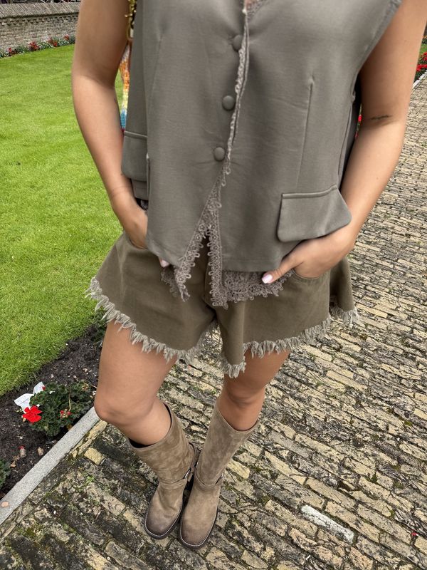 Seine short khaki