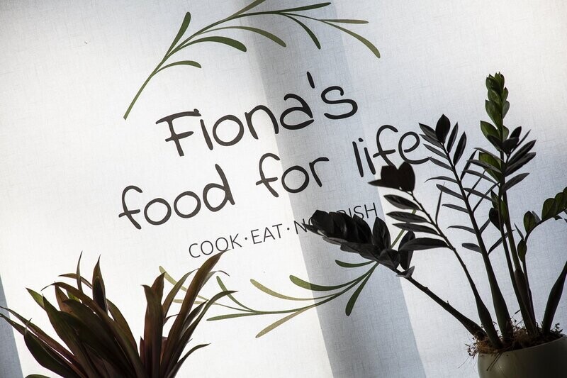 Fiona's 6 week menopause cooking programme  live sessions & meal plans - Overview