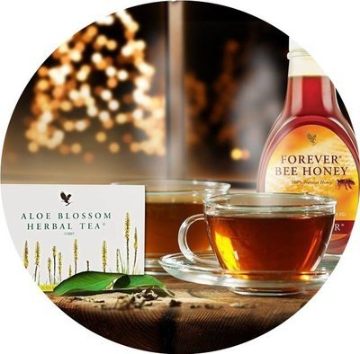 Forever Kruiden Thee samen met de unieke Forever Honing |Aloe Blossom Herbal Tea