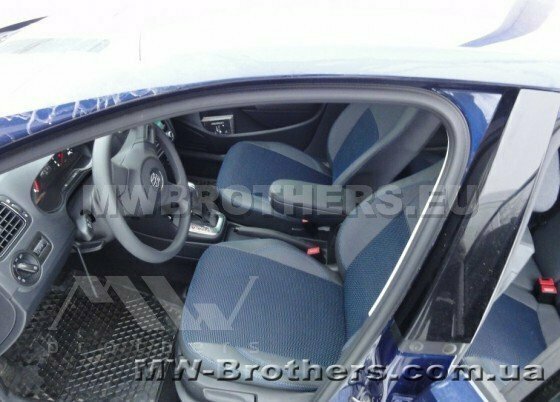 Comfort series with blue textile and blue stitching