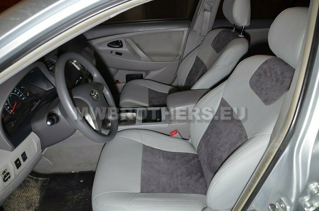 Leather series with white leather and gray alcantara and white stitching