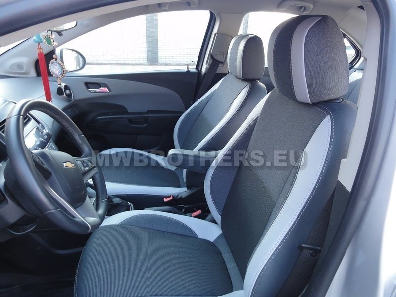 Comfort series with white leather