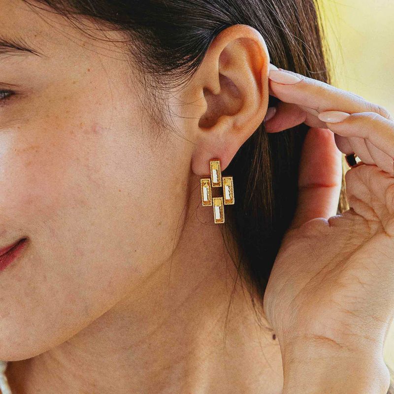 Pathway Post Small Link Earrings Gold