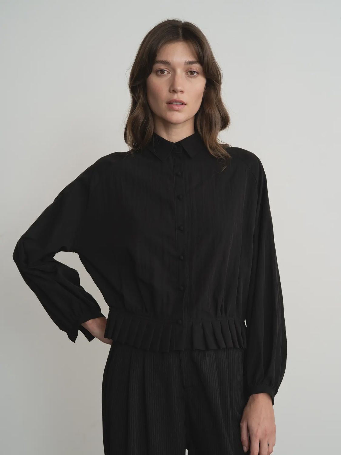 Pleated Hem Raglan Shirt, Black