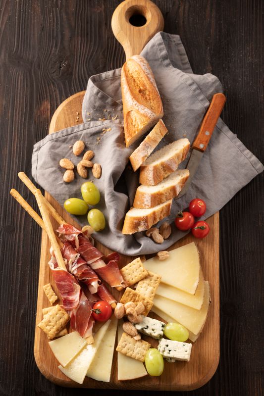 Tablas de charcutería y quesos