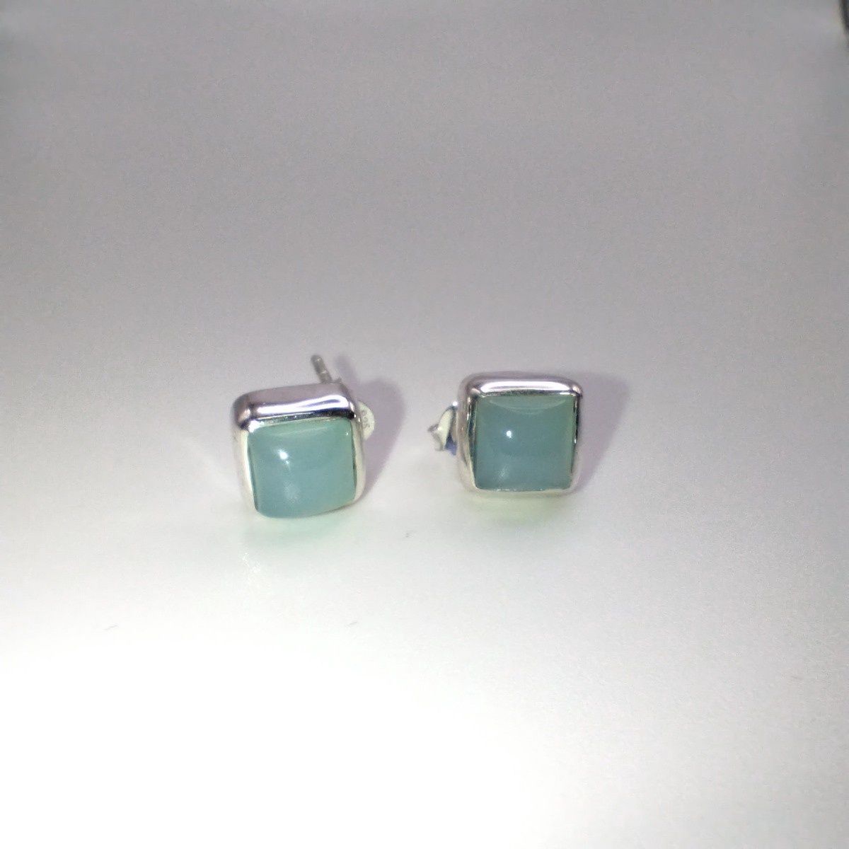 Paraiba Chalcedony Sterling Silver Stud