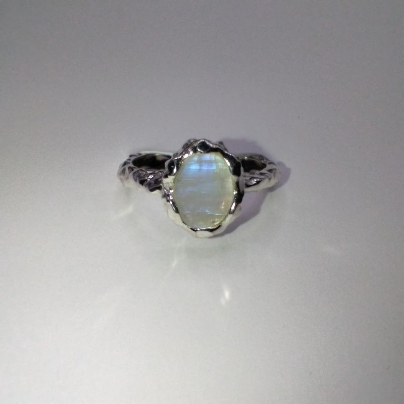 Moonstone Sterling Silver Hammered Oval Ring Size 7