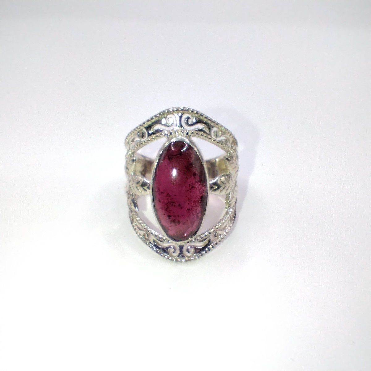 Garnet Leaf Ring Size 6