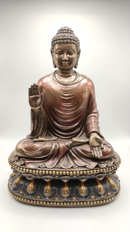 Shakyamuni Buddha on Lotus Statue