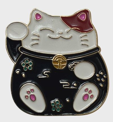 LUCKY CAT ENAMEL PIN BLACK