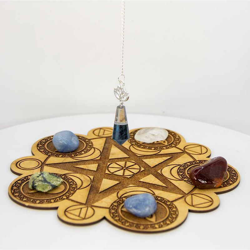 Gemstone Pendulum w/ Lotus - Clear Quartz &amp; Labradorite: Clear quartz labradorite