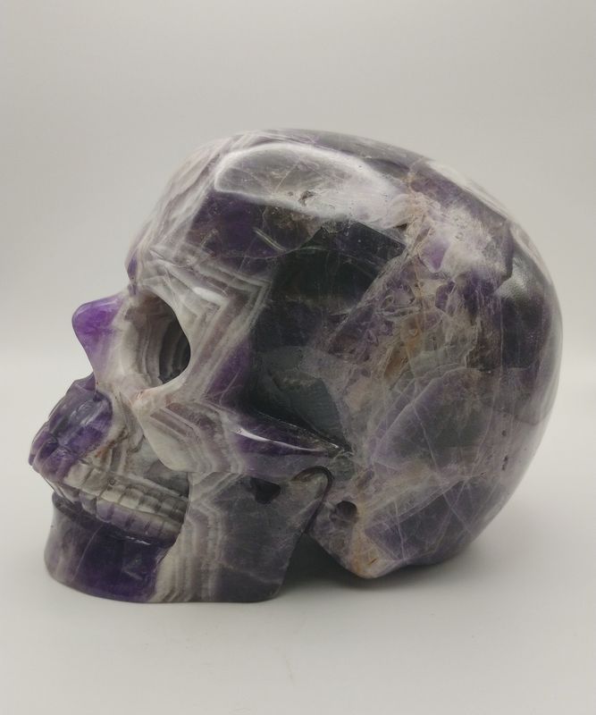 Chevron Amethyst Skull (Large)