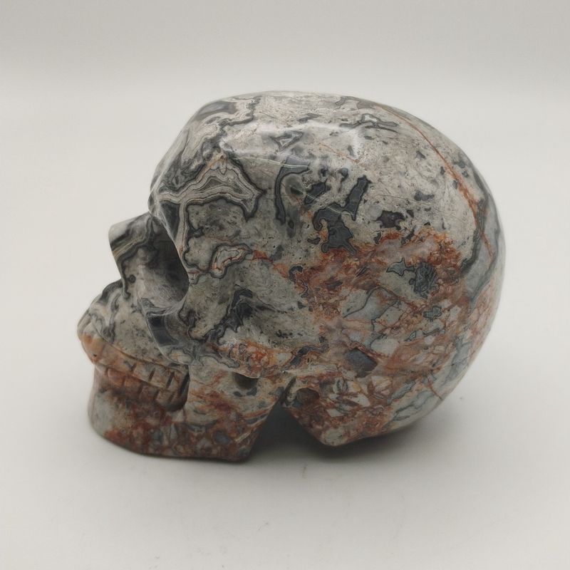 Agate Skull (Gray) - 2" tall