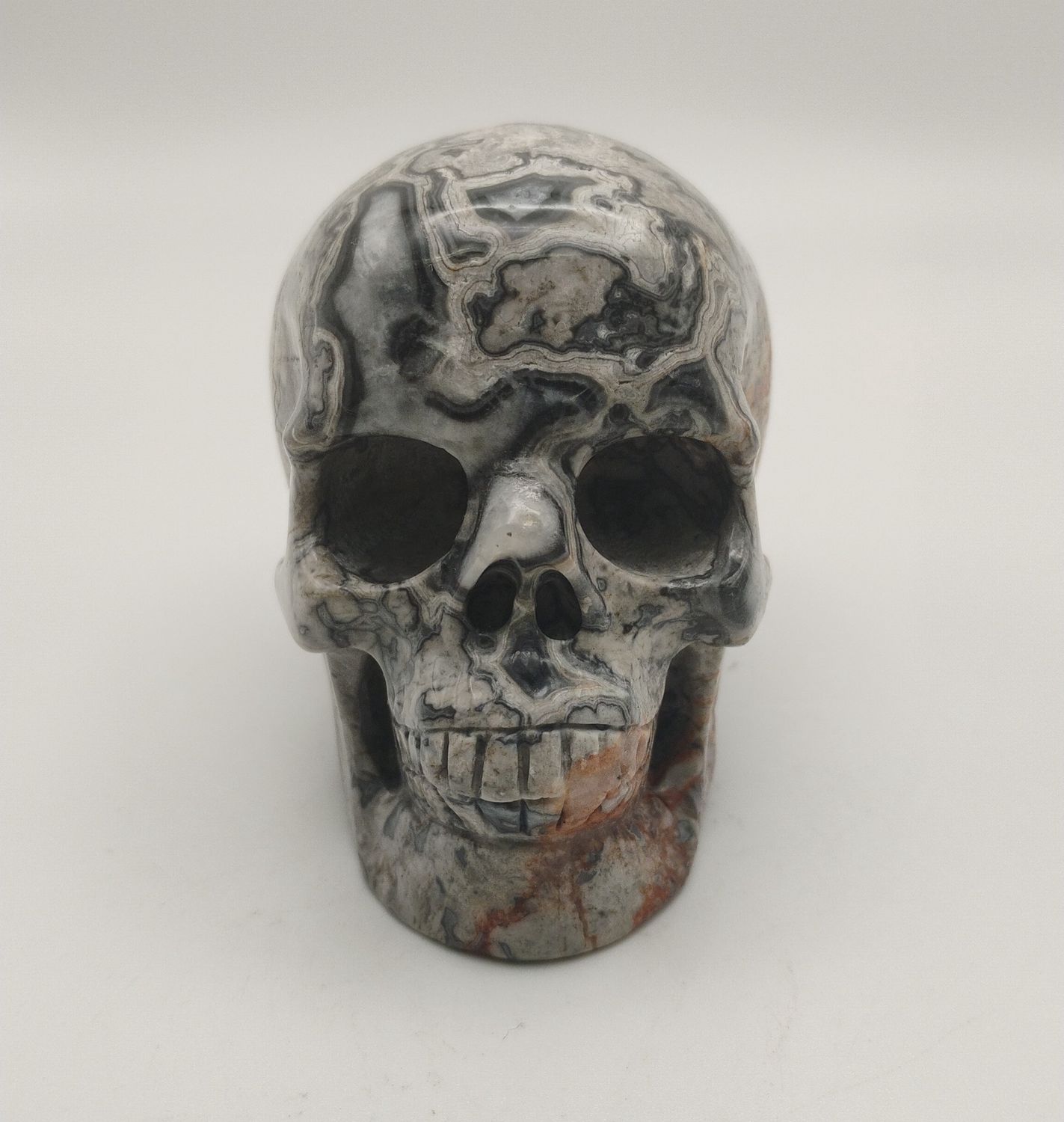 Agate Skull (Gray) - 2" tall