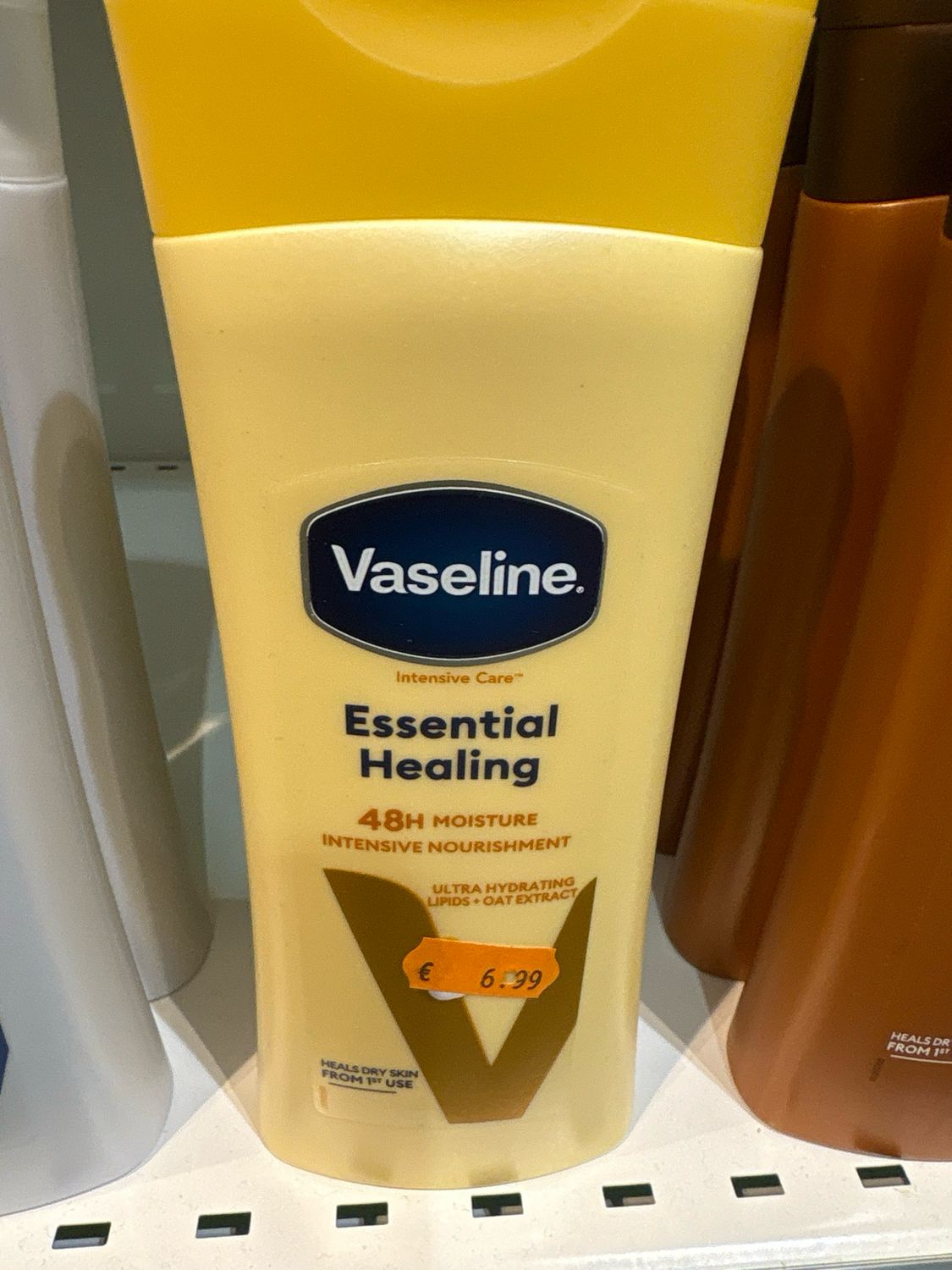 Vaseline Essential Healing 48H Moisture Intensive Nourishment