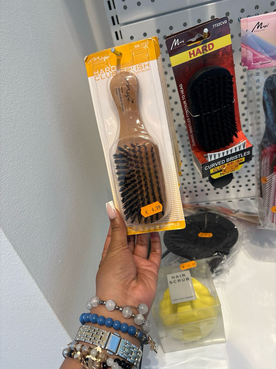 Magic Collection Hard Club Brush Magic Collection Hard Club Brush