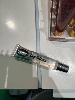 Vital Lip Gloss clear