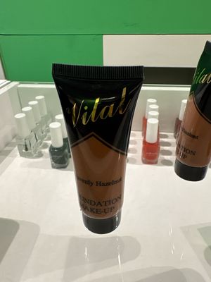 VITAL HEAVENLY HAZELNUT FAUNDATION VITAL HEAVENLY HAZELNUT FAUNDATION