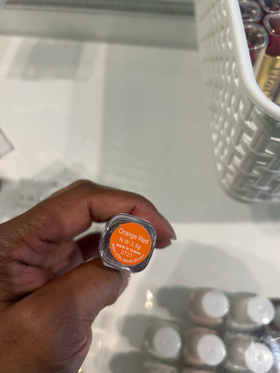 VITAL LIPSTICK COLOR ORANGE RED VITAL LIPSTICK COLOR ORANGE RED