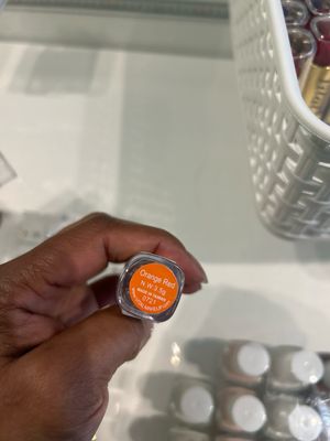 VITAL LIPSTICK COLOR ORANGE RED