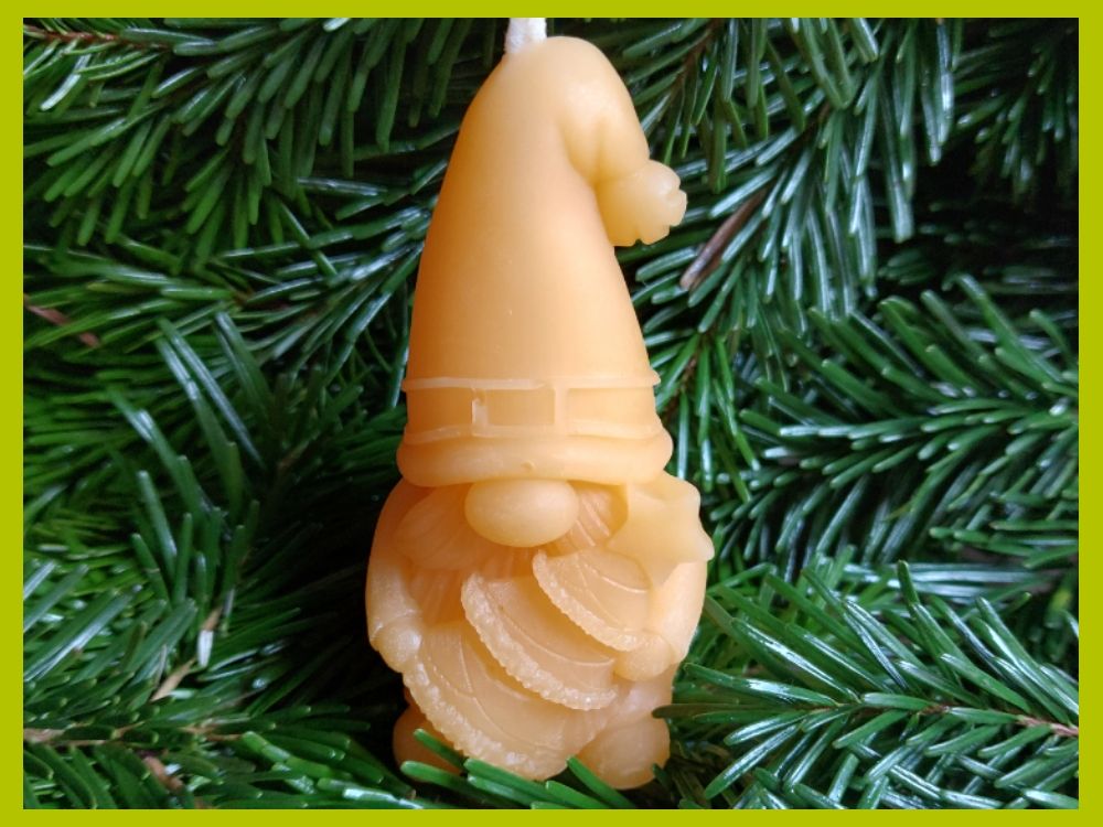 Bienenwachskerze &quot;Wichtel&quot; mit Weihnachtsbaum