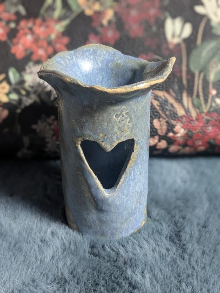 Pot with a heart