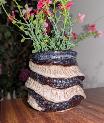 Texturized cup Texturized cup