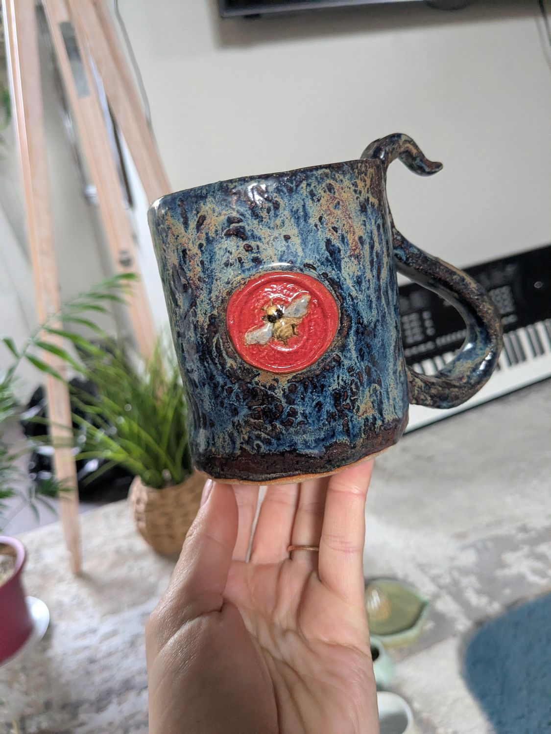 Bee stamp Mug bee stamp mug