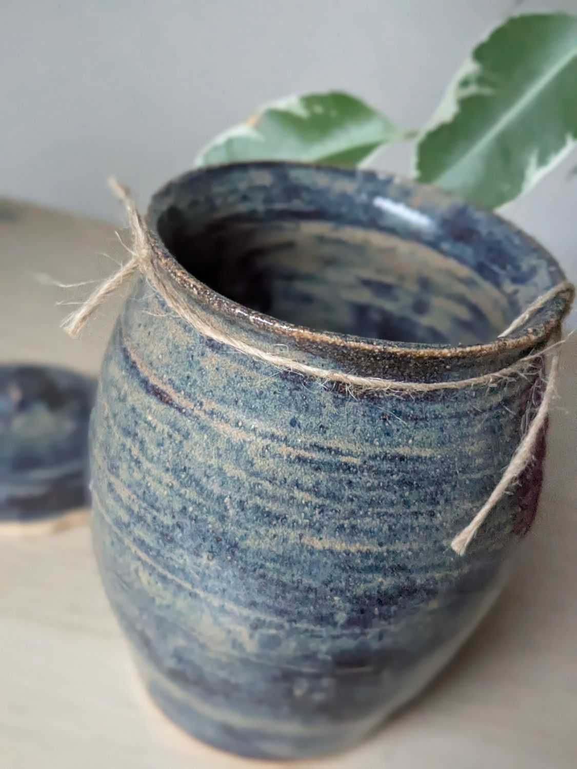 small urn/vase/pot with lid