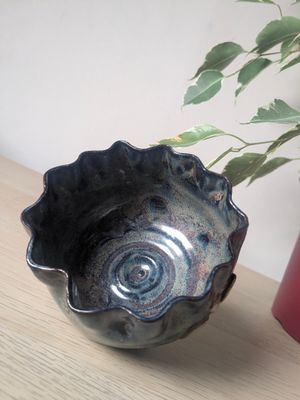 Flower rim bowl Flower rim bowl